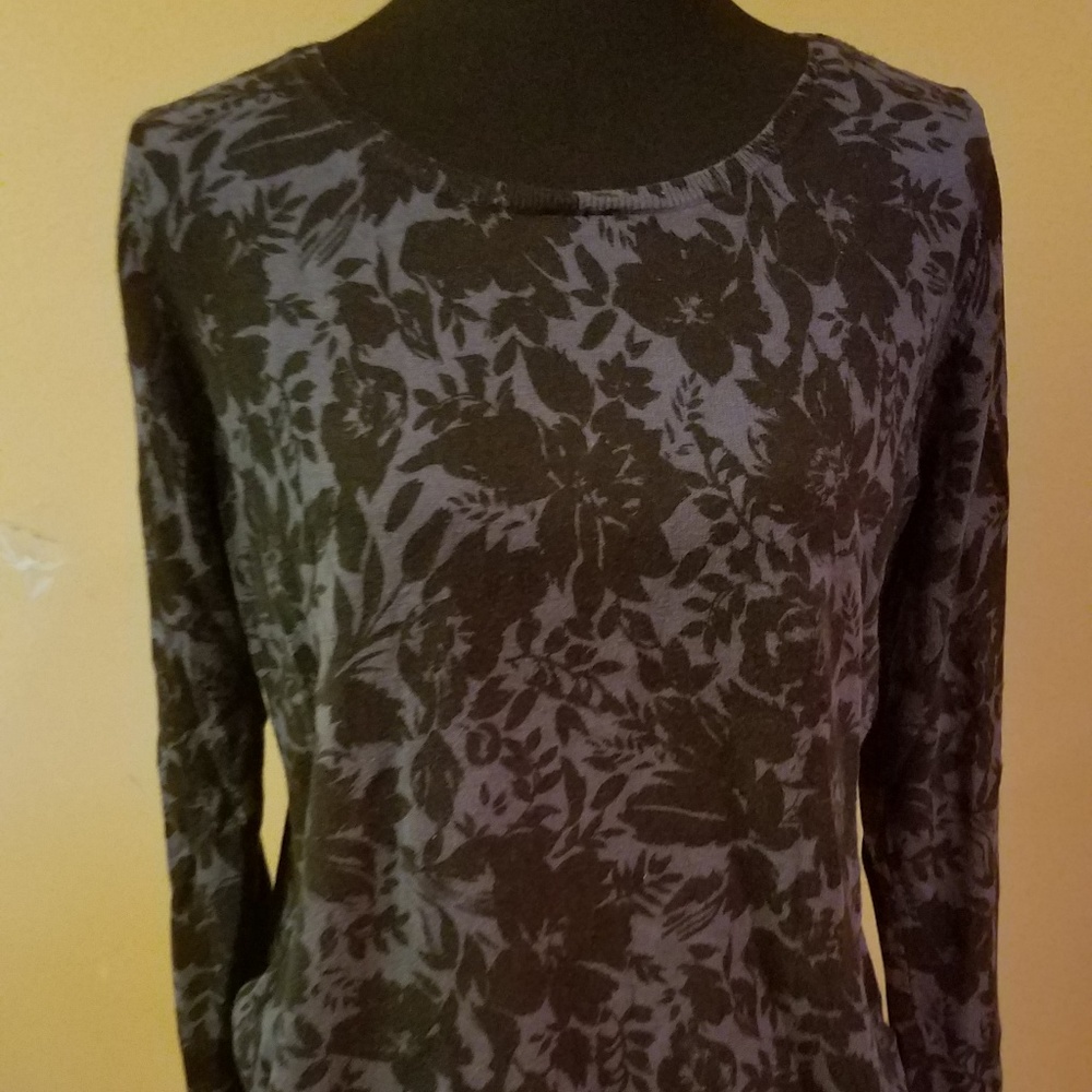 Old Navy Sweater